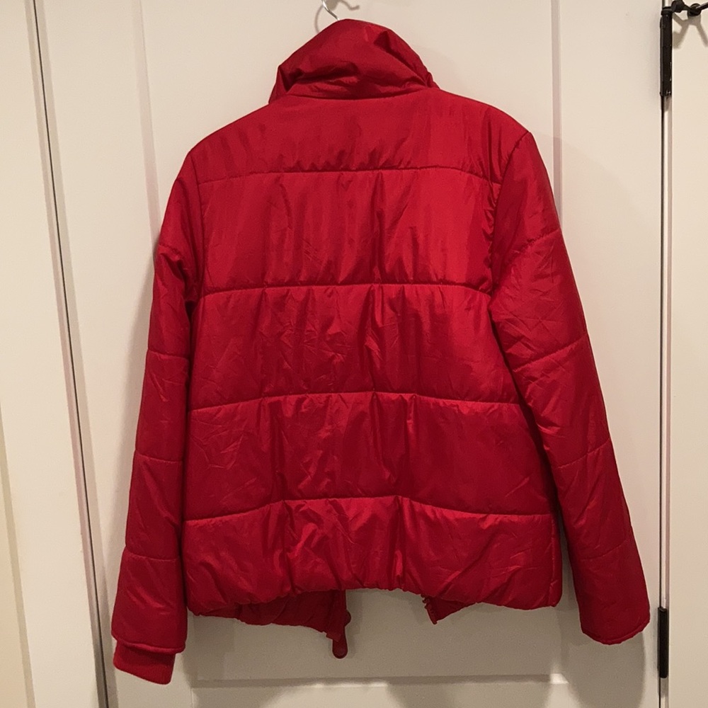 Oversized Puffer Jacket - Picture 2 of 4
